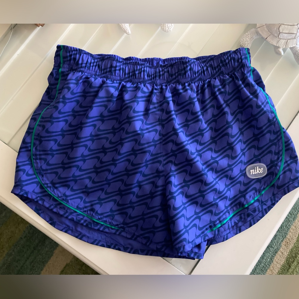 Nike women’s running shorts